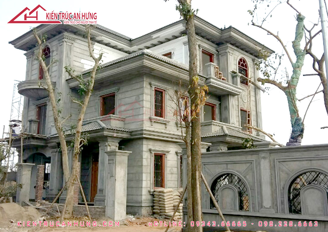 Biệt thự tân cổ điển tại Thái Nguyên đang trong quá trình hoàn thiện